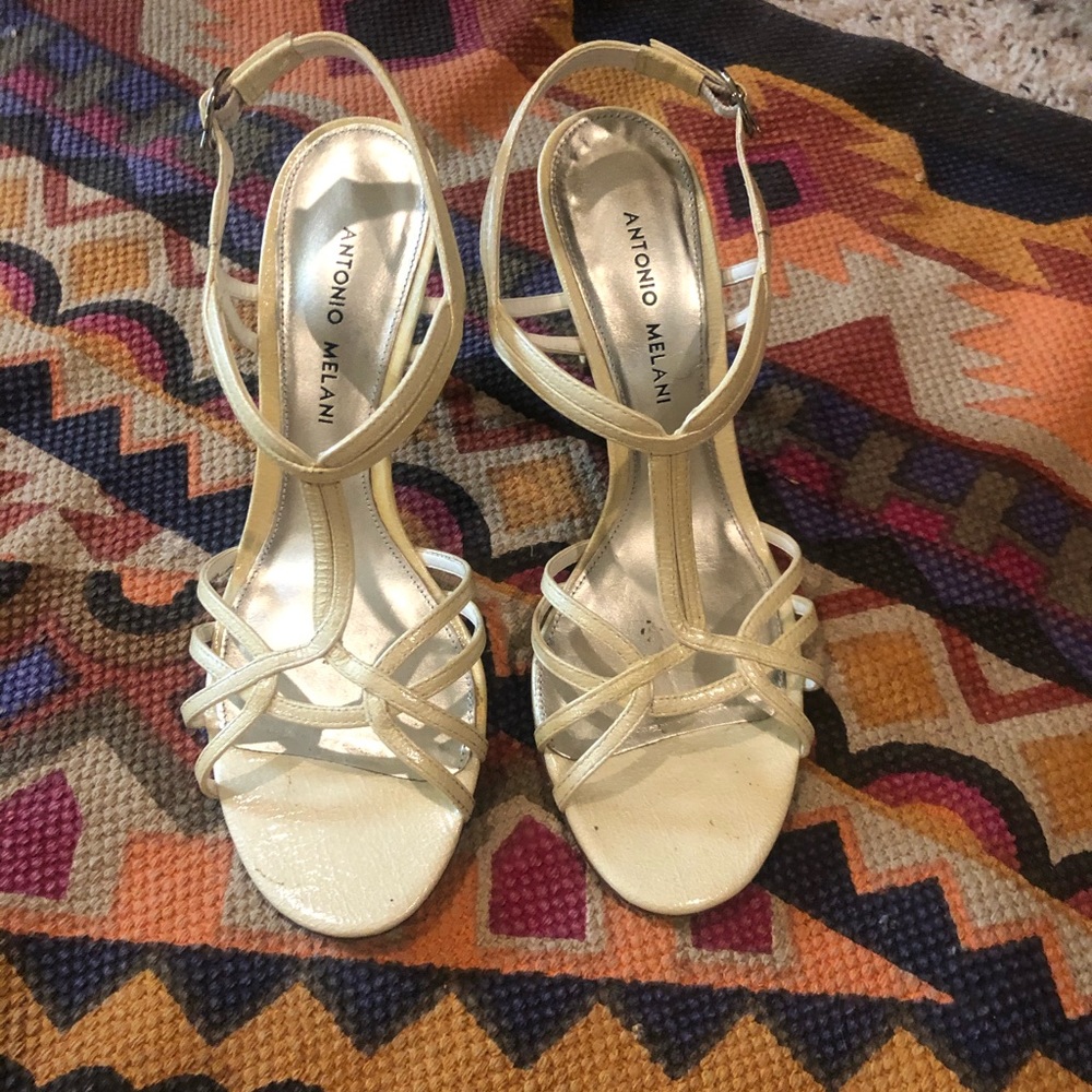 Antonio Melani Cream Heels